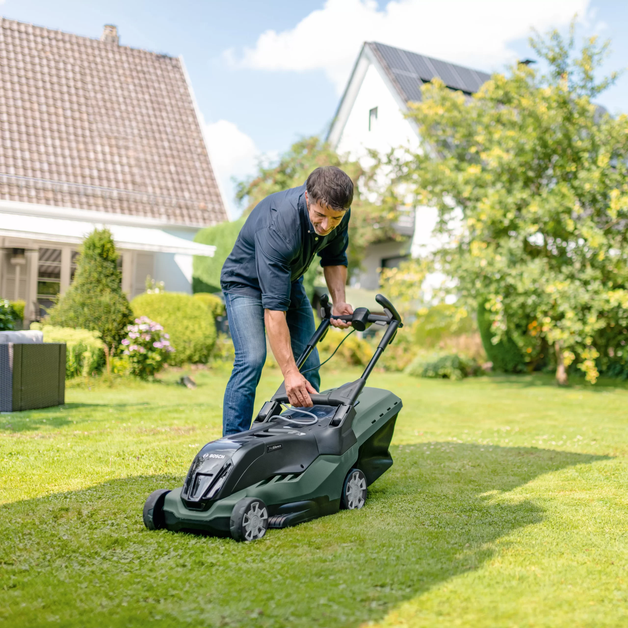 Bosch Power for all Advanced Rotak 36-750 Cordless 36V Rotary Lawnmower Bosch Power For All Advanced Rotak 36-750 Cordless 36V Rotary Lawnmower -Hozelock Shop bosch power for all advanced rotak 36 750 cordless 36v rotary lawnmower4059952526928 01i bq scaled