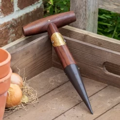 Burgon & Ball National Trust Wood Dibber -Hozelock Shop burgon ball national trust wood dibber5019360201601 01i bq