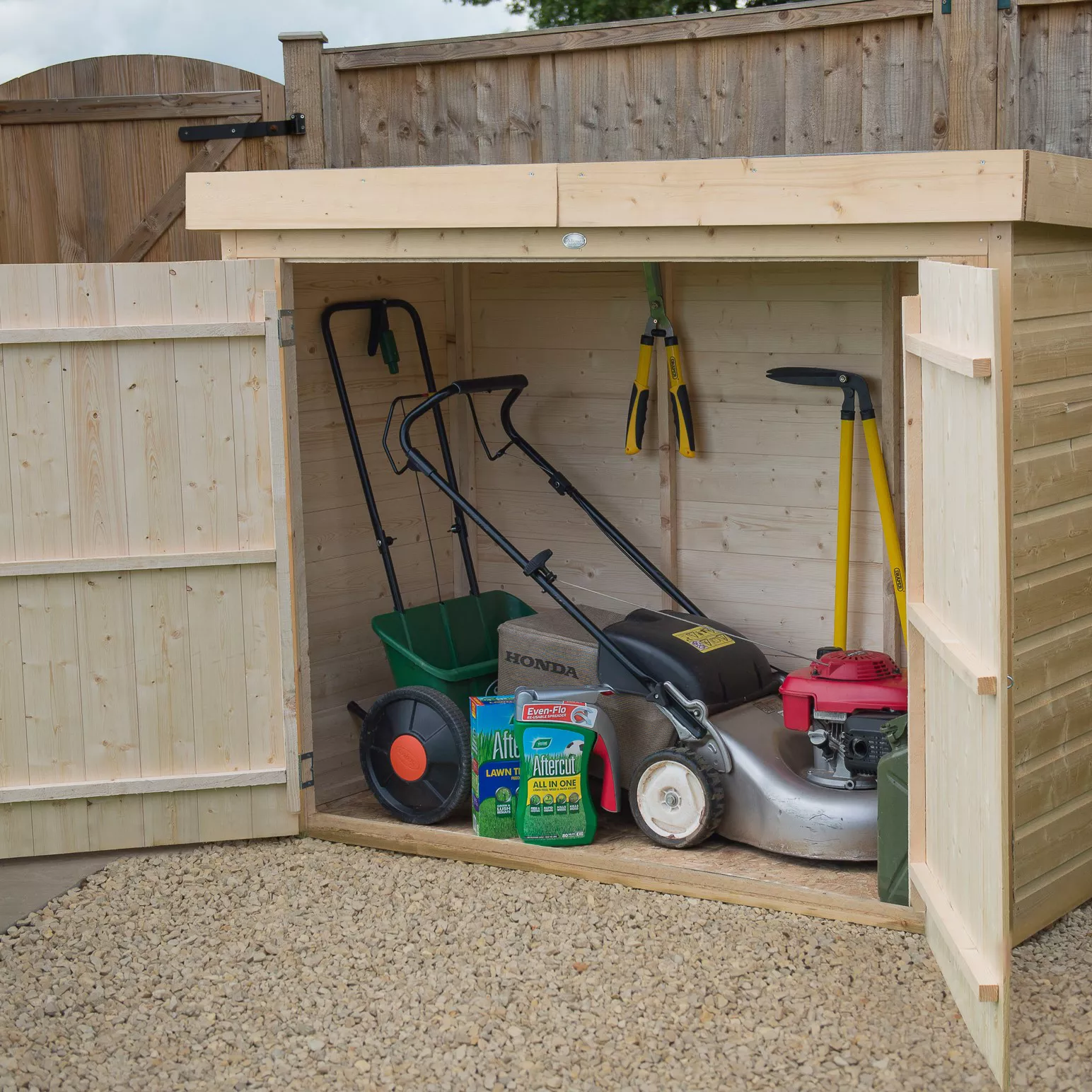 Forest Garden Shiplap Wooden 6x3 Pent Garden storage Forest Garden Shiplap Wooden 6x3 Pent Garden Storage -Hozelock Shop forest garden shiplap wooden 6x3 pent garden storage5013053162842 01i bq