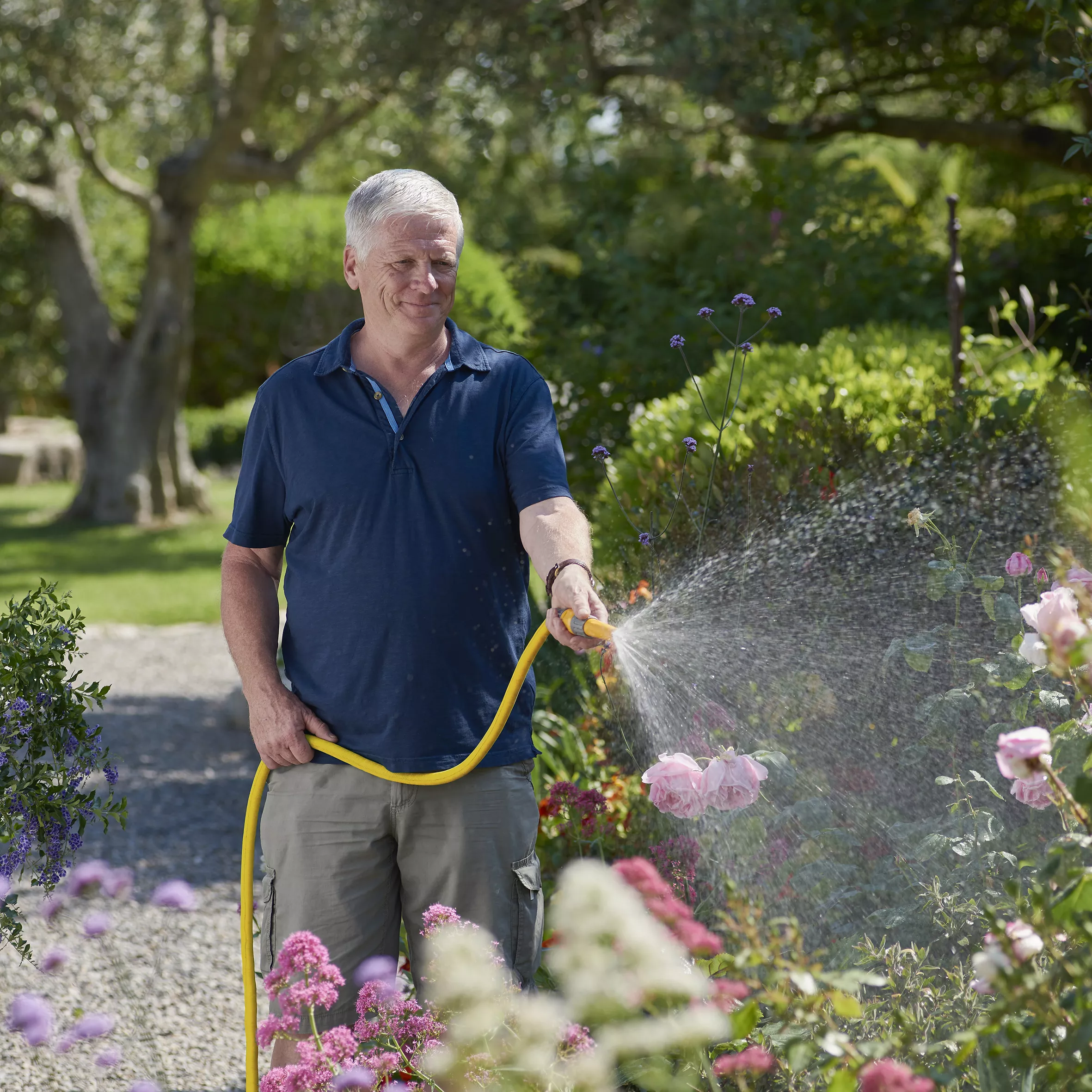 Hozelock Superhoze Flexible Yellow Expanding Hose pipe (L)15m Hozelock Superhoze Flexible Yellow Expanding Hose Pipe (L)15m -Hozelock Shop hozelock superhoze flexible yellow expanding hose pipe l 15m5010646061254 08i bq