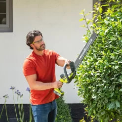 Ryobi ONE+ 18V 500mm RY18HT50A-120 Cordless Hedge Trimmer 3 Ryobi ONE+ 18V 500mm RY18HT50A-120 Cordless Hedge Trimmer -Hozelock Shop ryobi one 18v 500mm ry18ht50a 120 cordless hedge trimmer4892210203274 02i bq