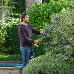 Ryobi ONE+ 18V 500mm RY18HT50A-120 Cordless Hedge Trimmer 4 Ryobi ONE+ 18V 500mm RY18HT50A-120 Cordless Hedge Trimmer -Hozelock Shop ryobi one 18v 500mm ry18ht50a 120 cordless hedge trimmer4892210203274 03i bq